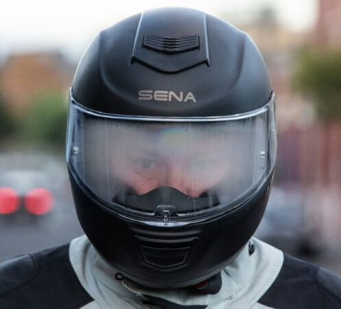 how to stop motorcycle helmet fogging up